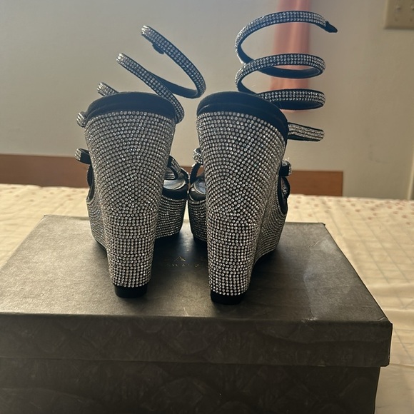 Azalea Wang Cosmo Black - Picture 4 of 5